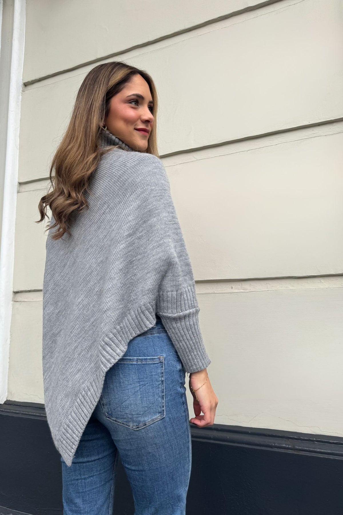 Poncho Viena