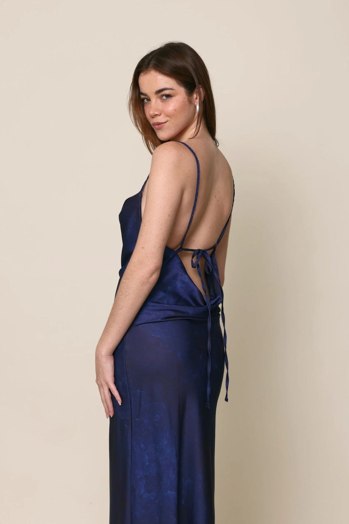 Vestido De Seda Azul Oscuro