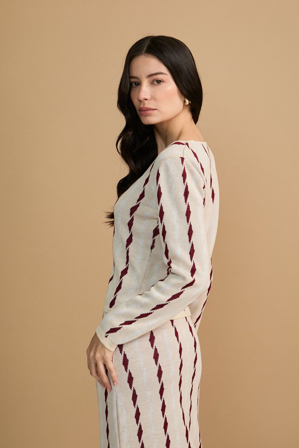 Sweater Noemi Crema Con Guinda
