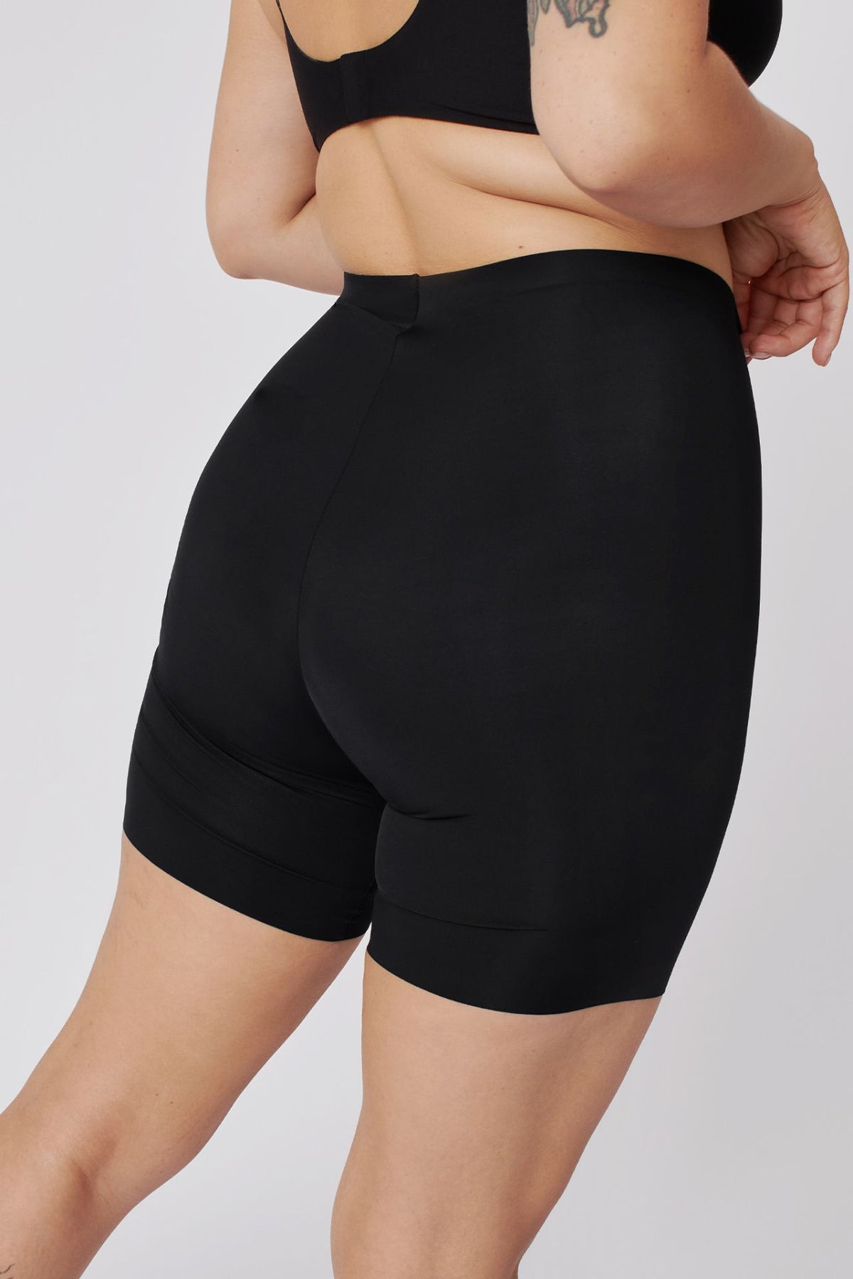 Short Modelador Negro